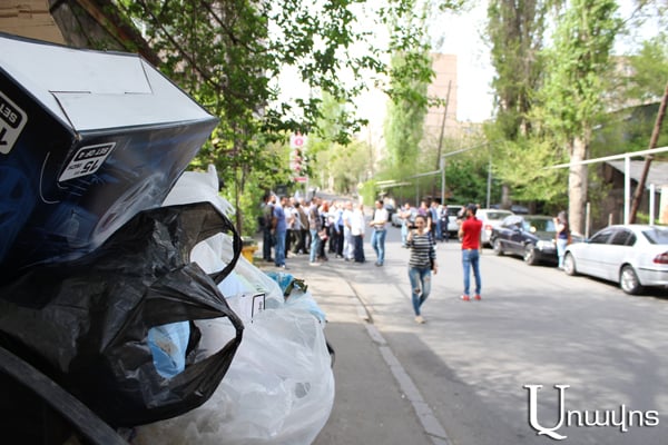 «ԵԼՔ»-ի քարոզարշավն «ուղեկցեցին» աղբակույտերը (Տեսանյութ)