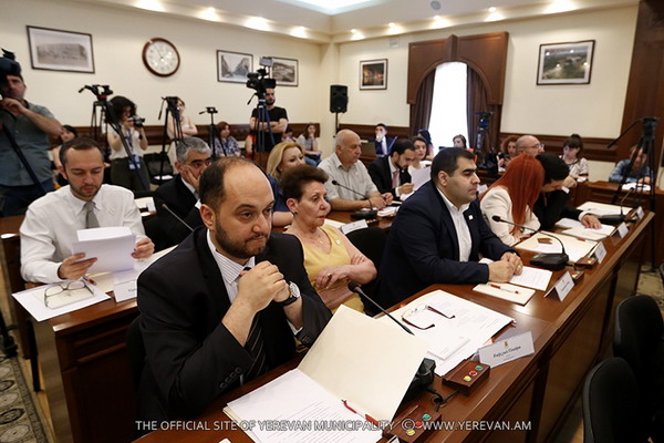 Ավագանու «ԵԼՔ» խմբակցությունը հանդես է եկել քննող հանձնաժողով ստեղծելու պահանջով