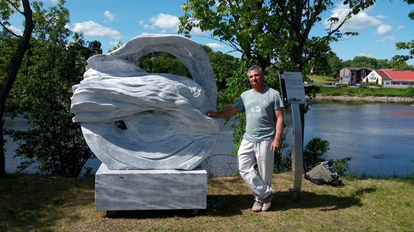 Հայ քանդակագործի  երկու աշխատանք հանգրվանել է արտասահմանում
