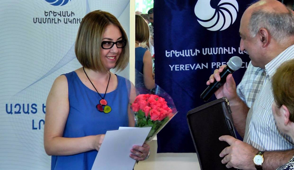 Հայտնի դարձան Երեւանի մամուլի ակումբի մրցանակակիրները