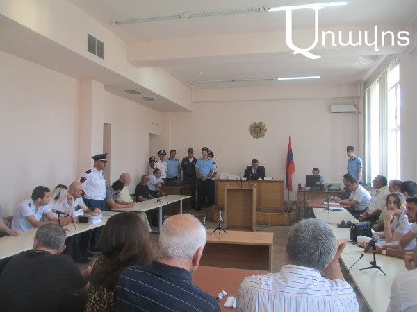 «Ինչի՞ եք ճպպցնում». Դատավորը սանկցիա կիրառեց Հայկ Ալումյանի նկատմամբ եւ որոշեց դիմել Փաստաբանների պալատ (Տեսանյութ)