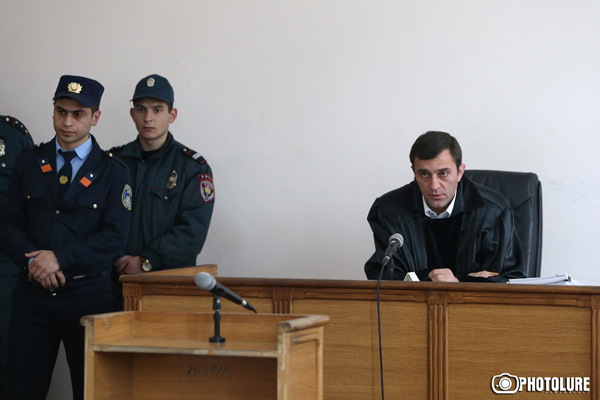 Վահան Շիրխանյանի հետ անհարգալից խոսելու համար նախագահող դատավորին ինքնաբացարկի միջնորդություն կներկայացնի