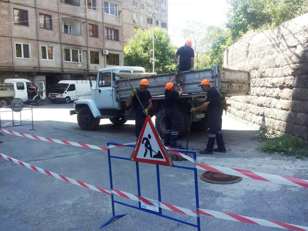 Հերթական անգամ մաքրվում են անձրեւատարները