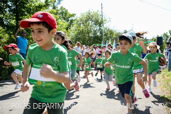 «Երևանյան ամառ 2017». կայացել է մանկական բարեգործական առաջին ներառական վազքարշավը