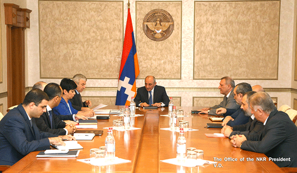 Բակո Սահակյանը աշխատանքային խորհրդակցություն է հրավիրել