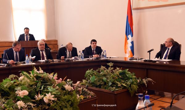 Արայիկ Հարությունյանը` Արցախի պետական նախարար, Մասիս Մայիլյանը` արտաքին գործերի նախարար. Բակո Սահակյանը նշանակել է կառավարության անդամներին