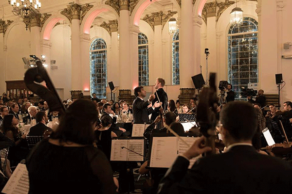 Համահայկական նվագախումբը և Սերգեյ Սմբատյանը ելույթ ունեցան ամենահեղինակավոր «Գրամոֆոն» մրցանակաբաշխության ընթացքում