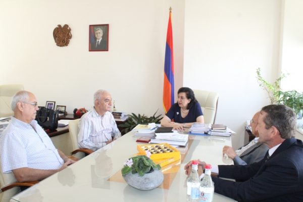 Համազգային հայ կրթական և մշակութային միության պատվիրակությունն այցելեց Սփյուռքի նախարարություն