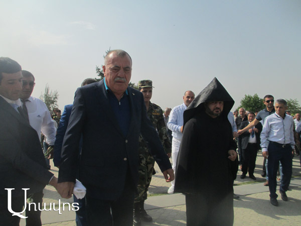 «8 հատ էլ կնիկ ունեմ». Մանվել Գրիգորյանը՝ իր 8 մեքենաների եւ ունեցվածքի մասին (Տեսանյութ)