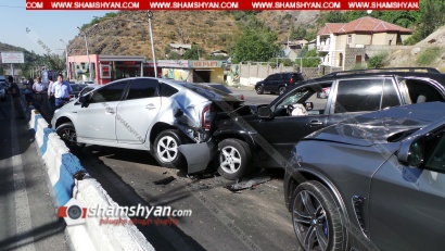 Շղթայական ավտովթար Երևանում. բախվել են 6 ավտոմեքենաներ, կա վիրավոր. Shamshyan.com
