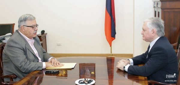 Հայաստանի ԱԳ նախարարն ընդունեց Հայ Դատի կենտրոնական խորհրդի նախագահին