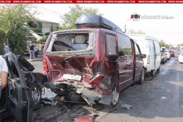Խոշոր ու շղթայական ավտովթար Երևանում. բախվել են 2 Mercedes-ները, «Գազպրոմ Արմենիա» ընկերության Газель-ը, Opel-ն ու Toyota-ն. կան վիրավորներ. Shamshyan.com