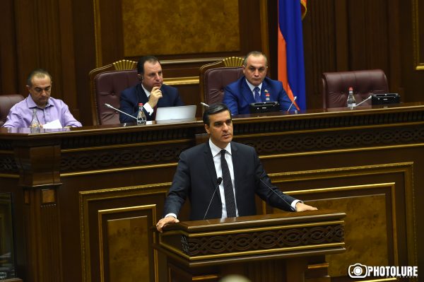 «Առաքելական եկեղեցու սպասավորներին համեմատել Եհովայի վկաների հետ նույնն է, ինչ ճնճղուկին արծվի հետ համեմատես». Վիգեն Սարգսյան