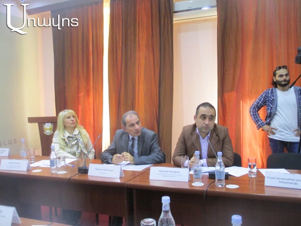 «Հը՞, էսօր հո կնգադ չե՞ս ապտակել, կամ տղայիդ ականջը հո չե՞ս ձգել». Ընտանեկան բռնության օրենքի քննարկում՝ ՓՊ-ում