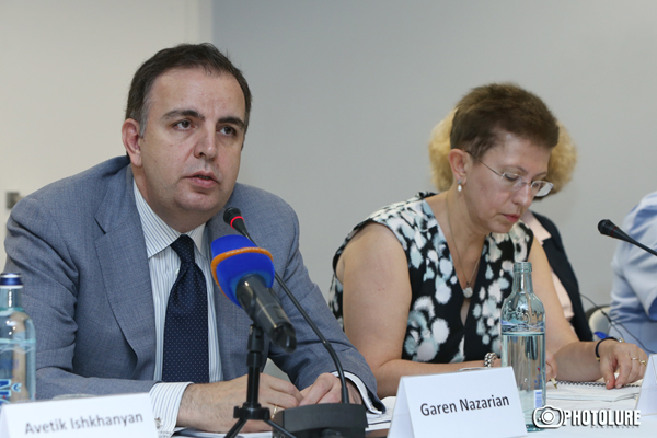 Նոյեմբերի 24-ին համաձայնագիրը ստորագրելու հարցում այս պահին հայկական կողմից որևիցե խոչընդոտ չկա. Կարեն Նազարյան