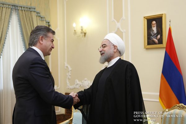 Թեհրանում կայացել է Հայաստանի վարչապետի և Իրանի նախագահի հանդիպումը