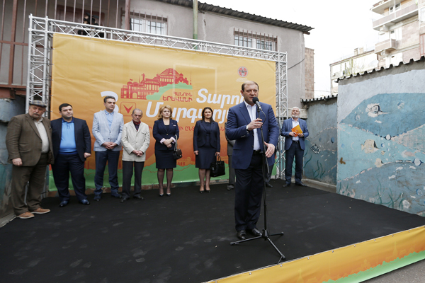 «Ես որ խոսում եմ, ձայնդ կտրի, ով որ ես». Լեւոն Իգիթյանը խորհուրդներ տվեց ընդդիմադիրներին (Տեսանյութ)