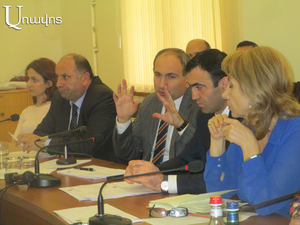 «Պարզ ասում են՝ այ, եթե ուզում եք նպաստ ստանաք, պետք է քվեարկեք այսինչ թեկնածուի օգտին». Փաշինյանը՝ Փարոսի մասին (Տեսանյութ)