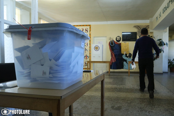Համայնքի ղեկավարի ընտրությունների քվեարկությանը մասնակցող 128 թեկնածուներից 126-ը առաջադրվել են ինքնաառաջադրմամբ