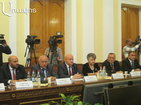 Արզիկ Մխիթարյան. «Ալիեւի պահվածքից Արցախում զարմացած չեն» (Տեսանյութ)