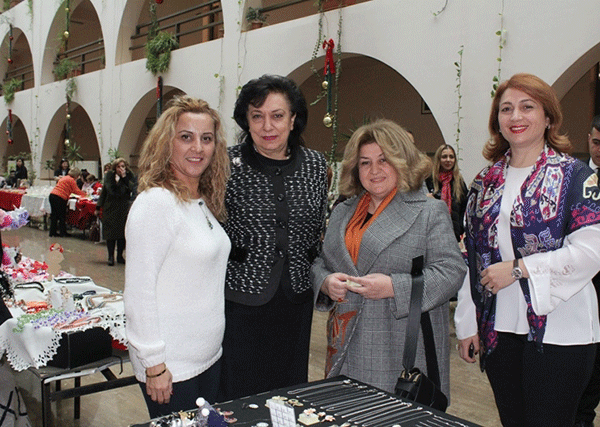 ՀՀ առաջին տիկին Ռիտա Սարգսյանն այցելեց «Սիրիահայ մշակույթի շունչը Երևանում» բարեգործական ցուցահանդես-տոնավաճառ