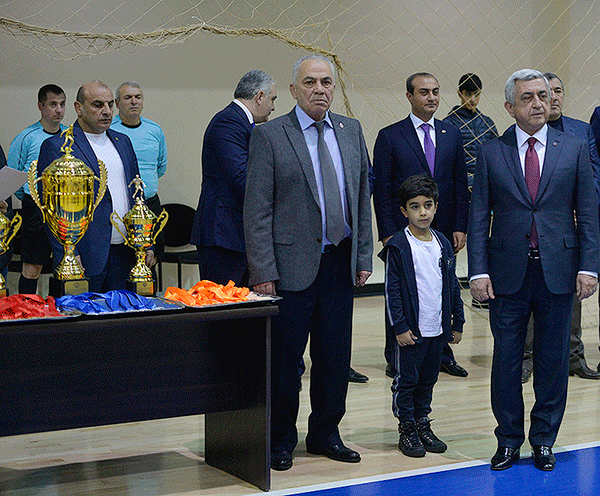 Սերժ Սարգսյանը դիտել է ՀՀԿ ֆուտզալի գավաթի առաջնության եզրափակիչ խաղը