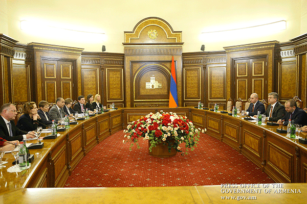 Համաձայնագիրը վերահաստատում է թե՛ մեր հանձնառությունը՝ շարունակել երկրում ընթացող լայնածավալ բարեփոխումները, թե՛ ԵՄ հանձնառությունը՝ աջակցել մեզ այդ գործընթացում