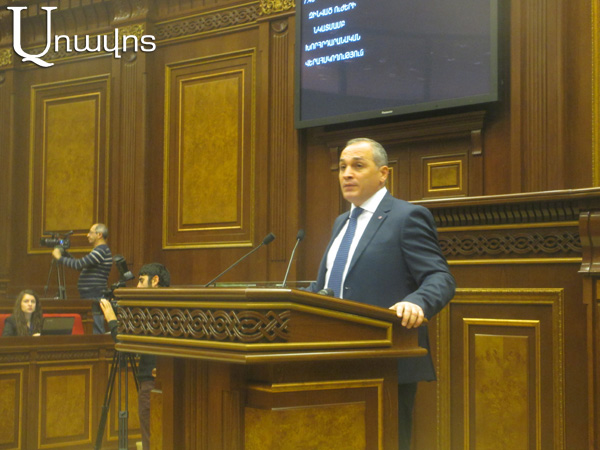 Իսկ գեներալ Մանվելն ու Սարոյանը գիտե՞ն, որ Կորյուն Նահապետյանն ուզում է զարգացնել նրանց գործնական հմտությունները