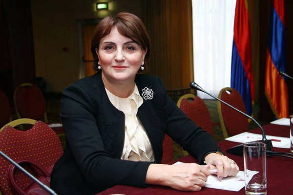 Կառավարության նիստերը փակում են, որ լրագրողներն ավելի պրպտուն դառնան. «Հրապարակ»