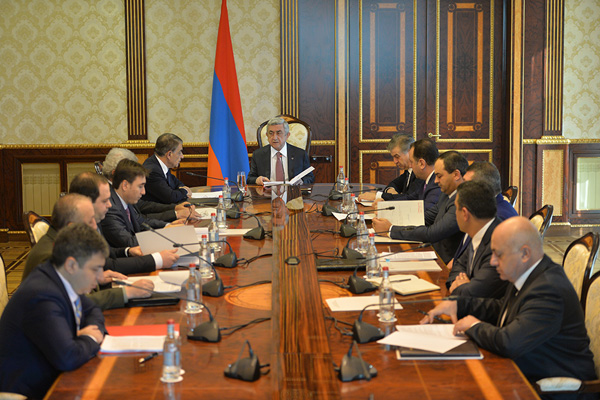 Նախագահ Սերժ Սարգսյանը հրավիրել է Ազգային անվտանգության խորհրդի նիստ. օրակարգում նաեւ ահաբեկչության դեմ տարվող պայքարն էր