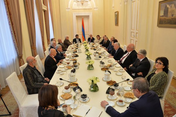 Ռուբեն Բաբայան. «Ես չեմ կարծում, որ իշխանությունների մեջ չկան մարդիկ, ովքեր մտահոգված չեն երկրի ճակատագրով». «Փաստ»