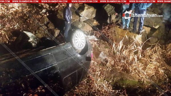 Երևան-Մեղրի ճանապարհին ավտոմեքենա է շրջվել. վարորդը և կինը տեղում մահացել են