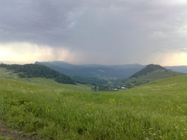 Իծաքարցի կանայք հաշտվել են իրենց ծեծած համագյուղացի տղամարդու հետ