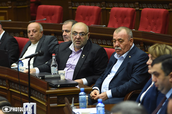 «Տղայական բազա՞ր ա: Բերնից բան հելավ`պիտի անի». Սեյրան Սարոյանը`Սերժ Սարգսյանի վարչապետ դառնալու մասին