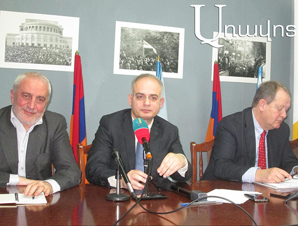 Արամ Մանուկյան. «Իշխանությունն այս խաղի մեջ չկա». (Տեսանյութ)