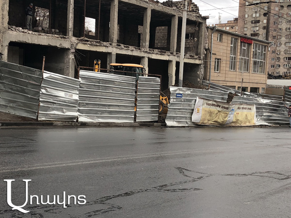 Կառուցապատման թույլտվություն են տվել հեռախոսների մալուխների վրա