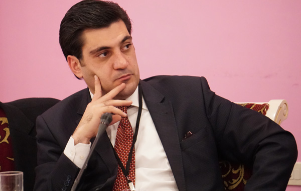 Հետխորհրդային իրականության մշակութային ասպեկտները,  կամ պոստսովետիկուսի համախտանիշի ճիրաններում (Էսսե)