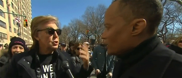 Փոլ ՄաքՔարթնին հարգանքի տուրք է մատուցել Ջոն Լենոնին Նյու Յորքում բողոքի ցույցի ընթացքում. CNN