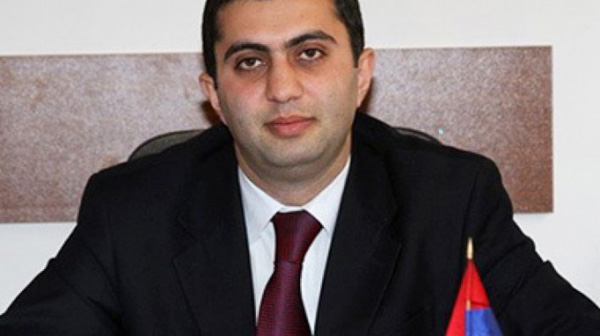 Փաշինյանը որեւէ դատական կարգավիճակ չունի այդ քրեական գործի շրջանակներում, հետեւաբար իրավասու չէ հանդես գալու նման միջնորդությամբ. Ռուստամ Մախմուդյան. «Հայոց Աշխարհ»