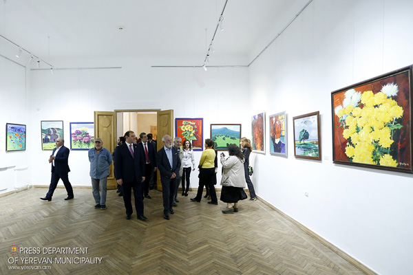 Քաղաքապետ Տարոն Մարգարյանը ներկա է գտնվել ՀՀ ժողովրդական նկարիչ Հրանտ Թադևոսյանի ցուցահանդեսի բացմանը