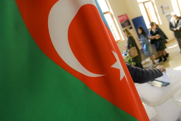Ադրբեջանի նախագահական ընտրություններն անցնում են խախտումներով