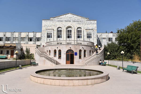 «Էդիթ Պրինտ›› հրատարակչությունը Արցախի մայր բուհում կազմակերպել է գրքերի ցուցահանդես-վաճառք
