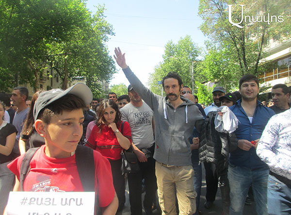 «Այսօր առաջին կատակը, որ արեցի՝ գնացի տուն ու բեղերս թրաշեցի». Հայկ Մարության
