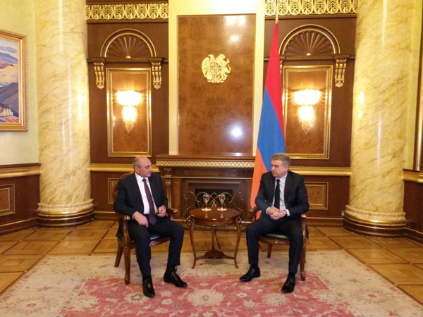 Բակո Սահակյանն ու Կարեն Կարապետյանը կարեւորել են երկրում կայունության պահպանման եւ բնականոն կենսագործունեության ապահովման անհրաժեշտությունը