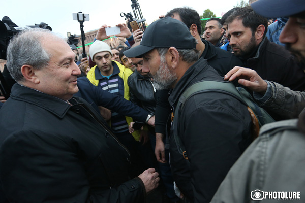 Արմեն Սարգսյանը հրաժարվել է գնահատական տալ Նիկոլ Փաշինյանի շարժմանը