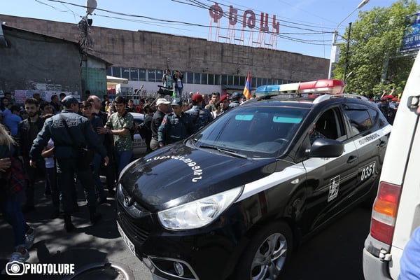 «Ժողովուրդ ջան, հանգիստ կանգնեք, գնամ սուջուխի հարցը լուծեմ, գամ». Նիկոլ Փաշինյան