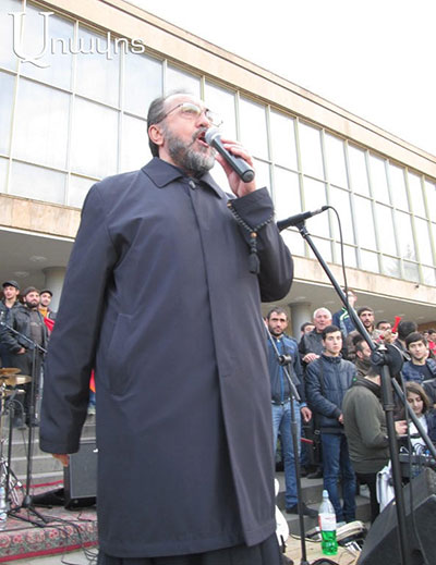 «Պայքարեցին այն Հայաստանի համար, որտեղ չկա գողություն, սուտ, քծնանք»․ Միքայել Սրբազանի ելույթը (Տեսանյութ)