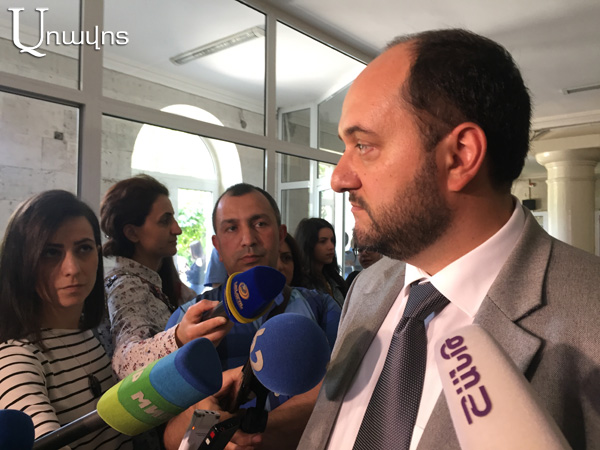 ԿԳ նախարարը` կրթության ոլորտում օլիգարխների, Լեւոն Մկրտչյանի եւ «Անդինի» մասին