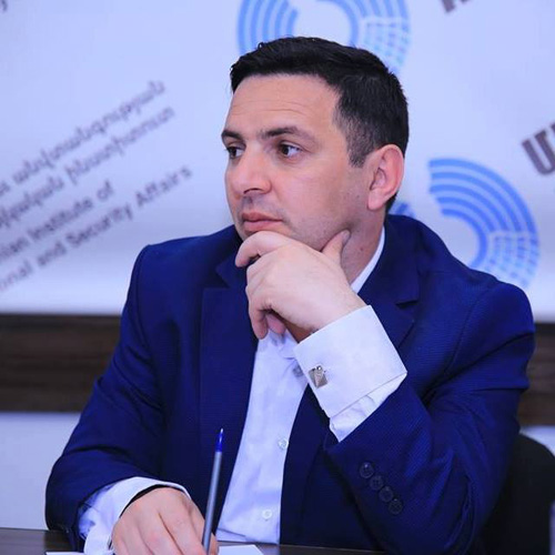 Քաղաքագետ Արմեն Վարդանյանն ընդունել է «Լուսավոր Հայաստանի» առաջարկը