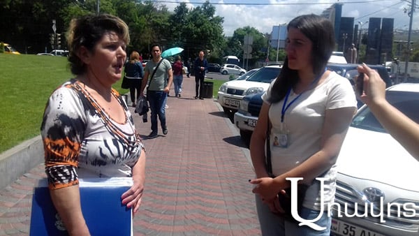 Ես հիմա մերժում եմ Ալեն Սիմոնյանին, ո՞վ է ինձ հետ. ոչ ոք ձայն չհանեց. «Մերժիր Տարոնին» բողոքի ցույց քաղաքապետարանի դիմաց (Ֆոտոշարք, տեսանյութ)